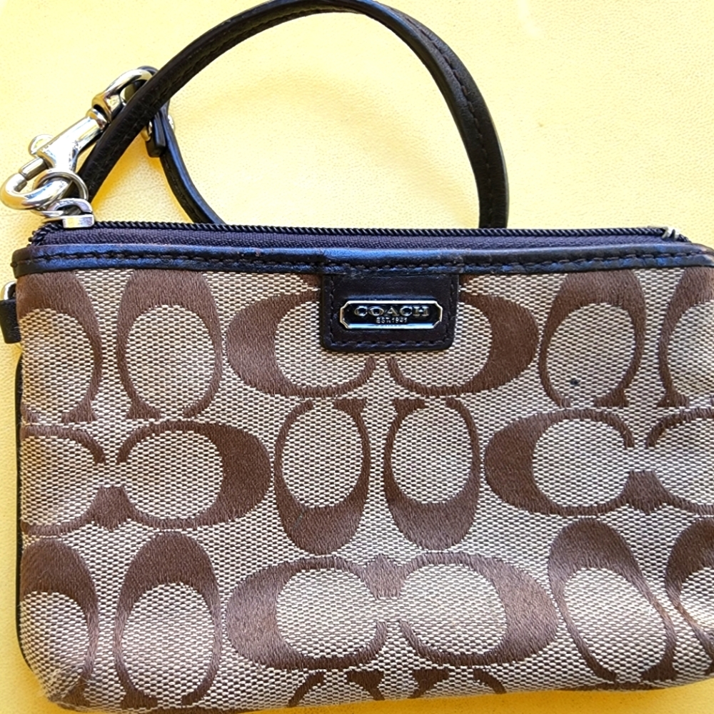 Coach Wallet/Clutch